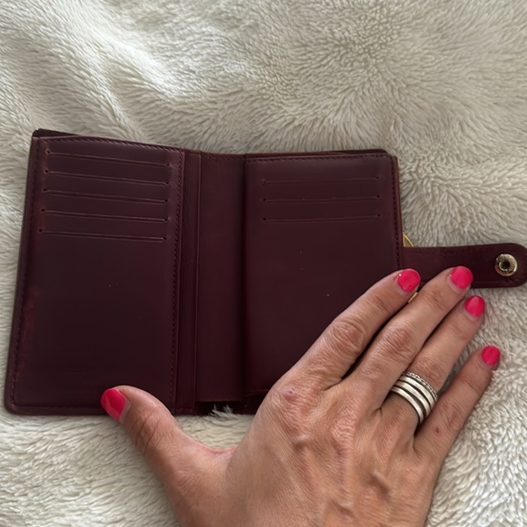 Louis Vuitton Bronze wallet with kiss-lock coin compartment! 💝 no call-outs! - Picture 5 of 6